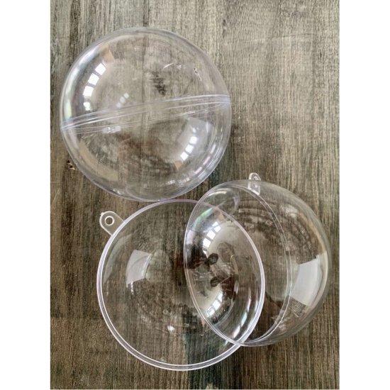 5 Plexiglass Christmas balls