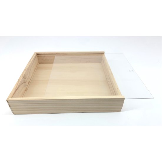 Wooden box with Plexiglass Top 22X22cm